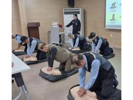  운정5동 실버경찰대원, 위급상황서 신속 대응 기사 이미지
