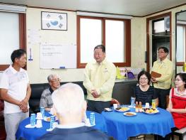 김경일 파주시장, 기록적 폭염 속 무더위쉼터 현장 점검 기사 이미지