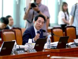 박수현국회 의원, ‘지역신문 발전정책 대전환’촉구..  최휘영 문체장관 후보자 ‘화답’ 기사 이미지