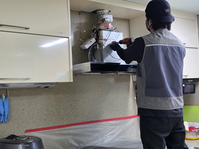 파주시 어린이·사회복지급식관리지원센터, 위생 특화사업 ‘후드를 부탁해’ 마무리