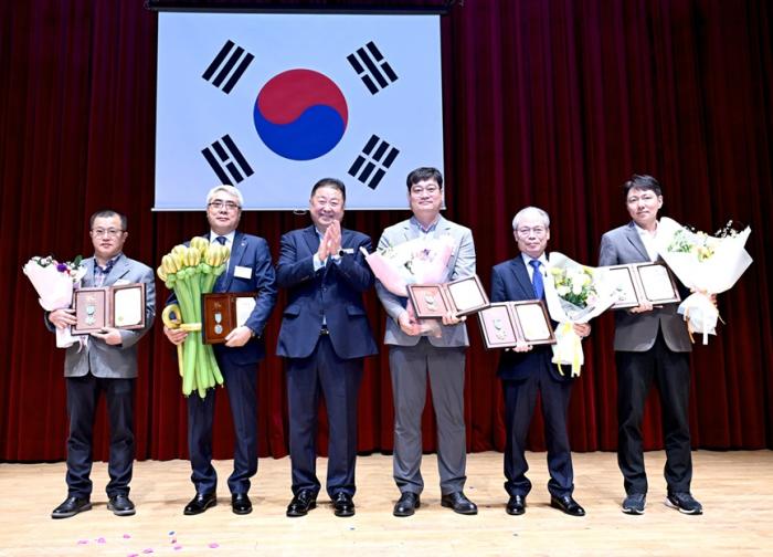 파주시, 2026년 지방세 성실납세자 선정 표창장 수여