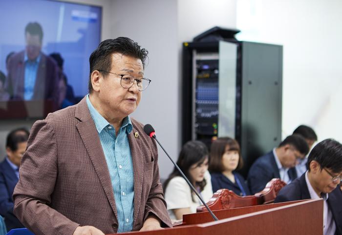 [경기도의회] 안명규 의원, “수십 년 묶인 접도구역 정비한다…” 전국 최초 접도구역 정비 지원 조례안 상임위 통과