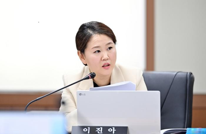 재선에 당선된 국민의힘 이진아 파주시의원이 제9대 파주시의회 전반기 부의장으로 선출될 전망이다 사진 파주시의회